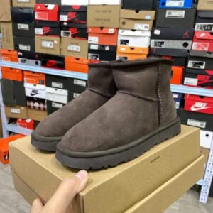 UGGS Shoes pallets